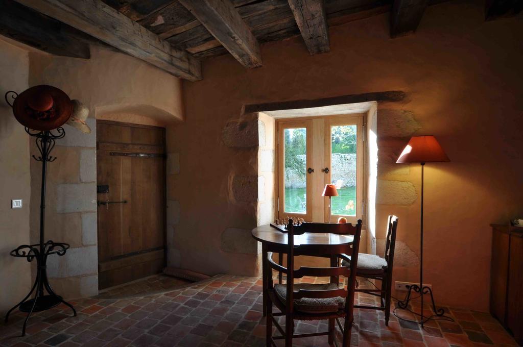 Domaine Du Ris De Feu Chambres D'Hotes De Charme Chalais  Zewnętrze zdjęcie